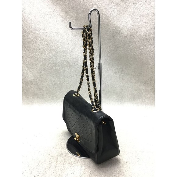 Chanel Leather Matelasse Chain Shoulder Bag - Picture 2 of 6